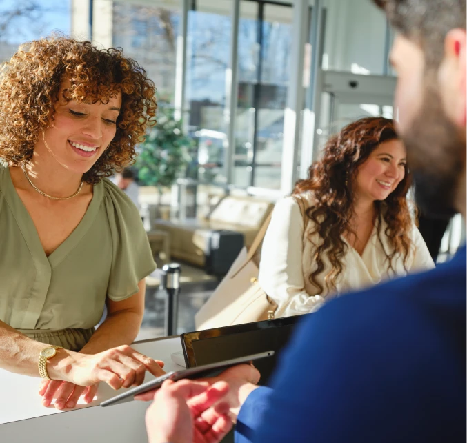 INFHOTIK PMS HÔTEL<br />
Un PMS hôtelier pour simplifier la gestion de votre établissement